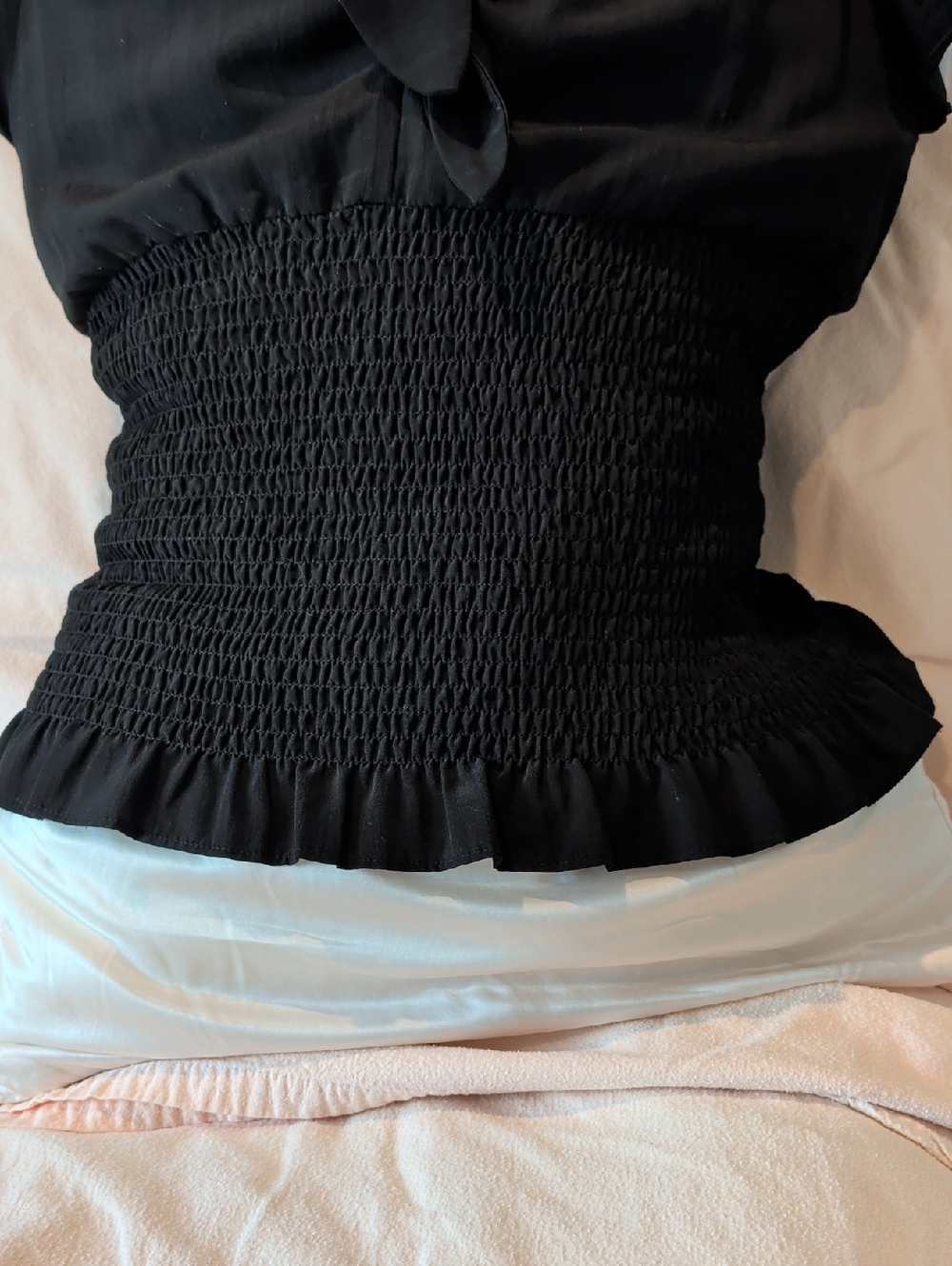 Doe & Rae Black Knot Front Crop Top - Flutter Sleeve & Hem - Size M - WORN TWICE - Picture 5 of 8